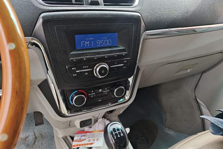 Used Jinbei New Hiace X30L CNG 2018 1.5L Wealth Edition Natural Gas Vehicle Passenger Bus SWFC15 Audio And AC Panel