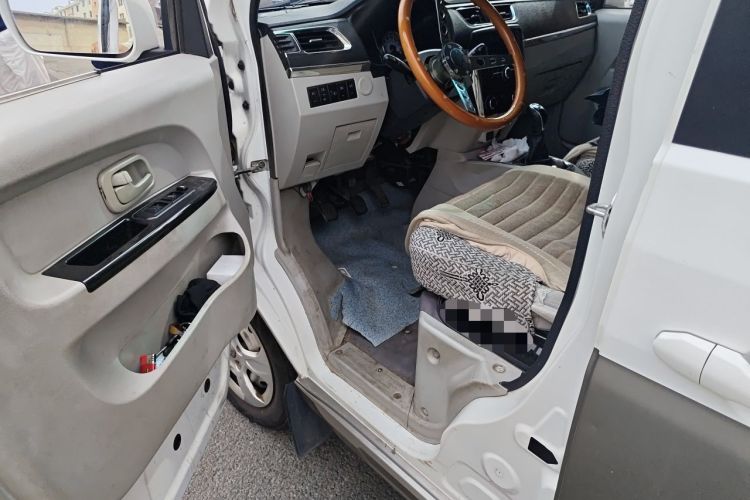 Used Jinbei New Hiace X30L CNG 2018 1.5L Wealth Edition Natural Gas Vehicle Passenger Bus SWFC15 Driver Seat
