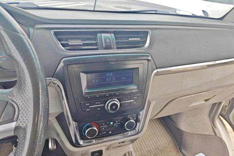 Used Jinbei New Hiace X30L CNG 2018 1.5L Wealth Edition Natural Gas Vehicle Passenger Bus SWFC15 Audio And AC Panel