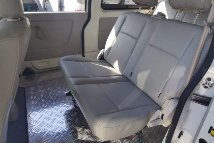 Used Jinbei New Hiace X30L CNG 2018 1.5L Wealth Edition Natural Gas Vehicle Passenger Bus SWFC15 Interior 1
