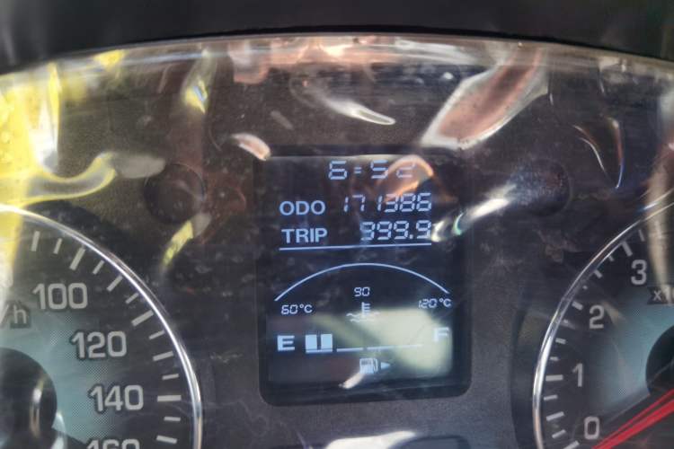 Used Jinbei New Hiace X30L CNG 2018 1.5L Wealth Edition Natural Gas Vehicle Passenger Bus SWFC15 Odometer Close Up