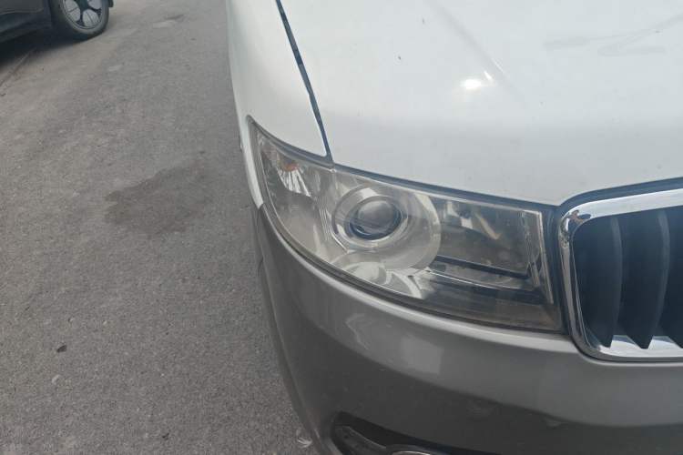 Used Jinbei New Hiace X30L CNG 2018 1.5L Wealth Edition Natural Gas Vehicle SWFC15 Right Front Headlight