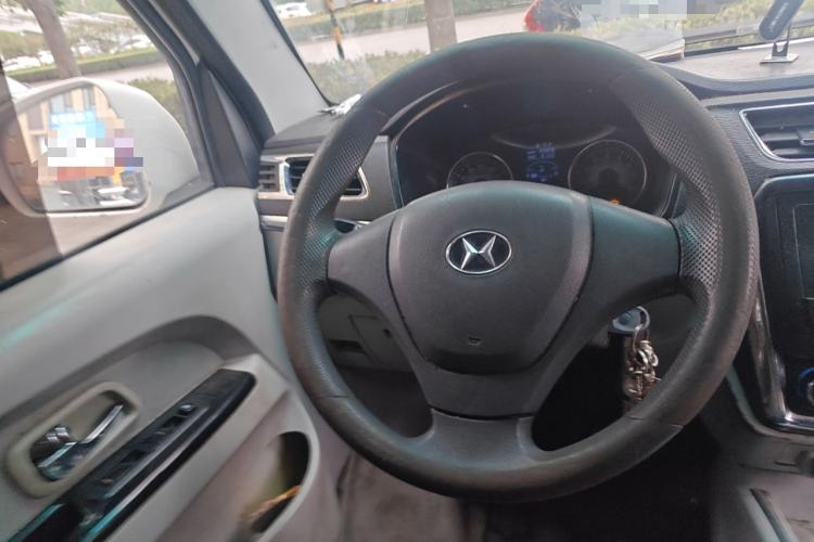 Used Jinbei New Hiace X30L CNG 2018 1.5L Wealth Edition Natural Gas Vehicle SWFC15 Steering Wheel