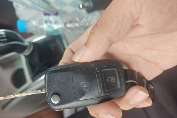 Used Jinbei New Hiace X30L CNG 2018 1.5L Wealth Edition Natural Gas Vehicle SWFC15 Vehicle Key