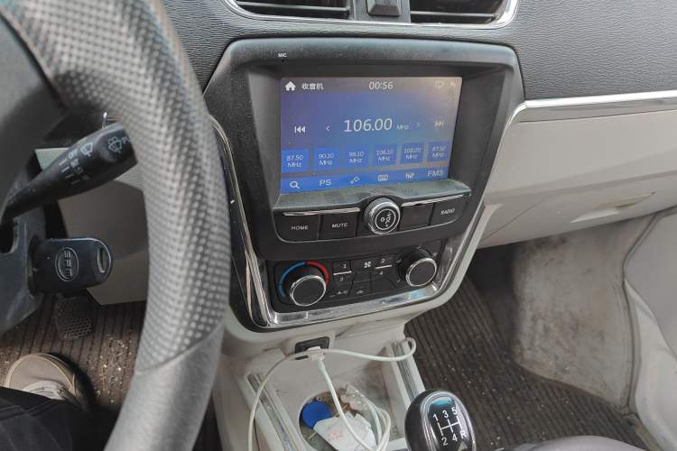 Used Jinbei New Hiace X30L CNG 2021 1.5L Natural Gas Wealth Edition Passenger Vehicle SWCC15M Audio And AC Panel