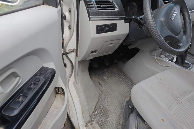 Used Jinbei New Hiace X30L CNG 2021 1.5L Natural Gas Wealth Edition Passenger Vehicle SWCC15M Driver Seat