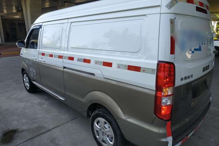 Used Jinbei New Hiace X30L CNG 2021 1.5L Natural Gas Wealth Single-Steaming Air-Conditioned Van SWCC15M Exterior 3
