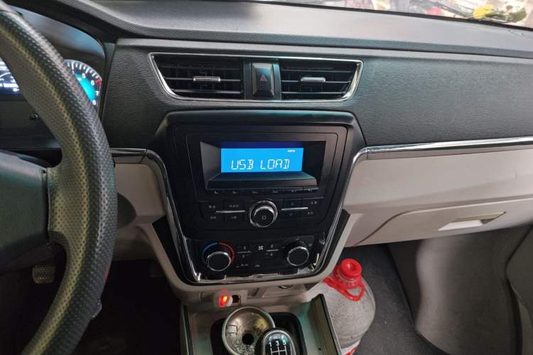 Used Jinbei New Hiace X30L CNG 2021 1.5L Natural Gas Wealth Single-Steaming Air-Conditioned Bus SWCC15M Audio And AC Panel