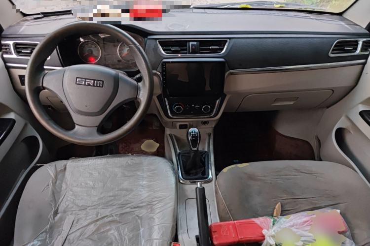 Used Jinbei New Hiace X30L CNG 2021 1.5L Natural Gas Wealth Edition Van SWCC15M Center Console
