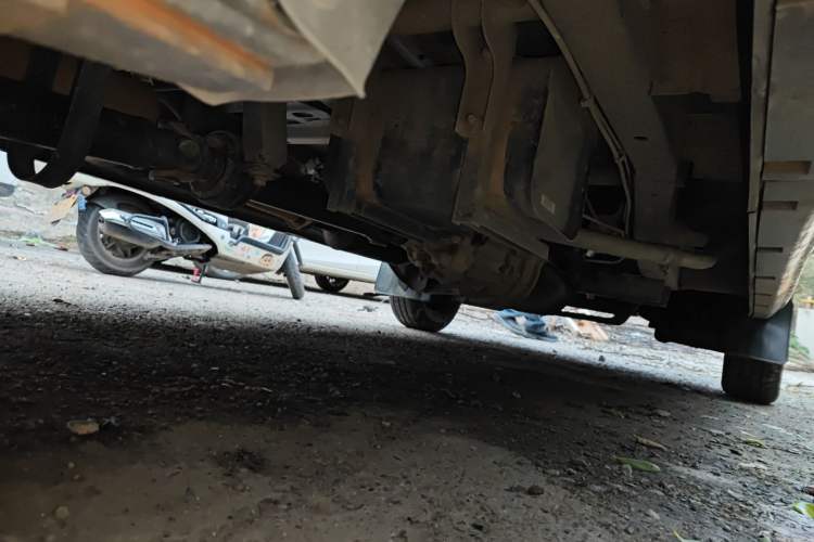 Used Jinbei New Hiace X30L CNG 2021 1.5L Natural Gas Wealth Edition Van SWCC15M Chassis Rear Right