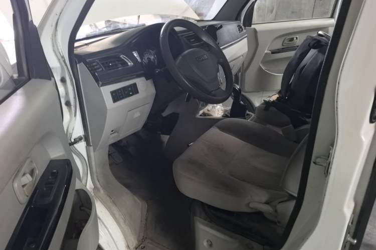 Used Jinbei New Hiace X30L CNG 2021 1.5L Natural Gas Wealth Single-Steaming Air-Conditioned Bus SWCC15M Driver Seat
