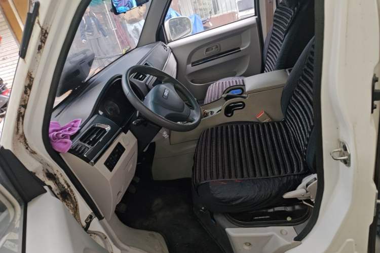 Used Jinbei New Hiace X30L CNG 2021 1.5L Natural Gas Wealth Single-Steaming Air-Conditioned Bus SWCC15M Left Front Seat