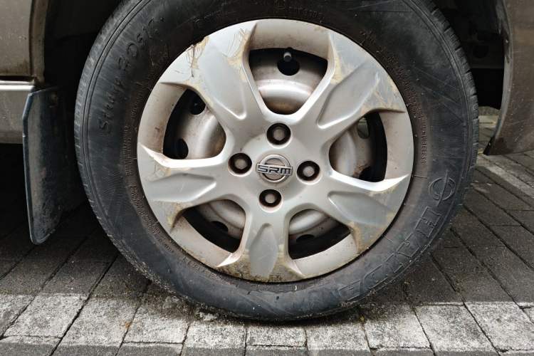 Used Jinbei New Hiace X30L CNG 2021 1.5L Natural Gas Wealth Single-Steaming Air-Conditioned Bus SWCC15M Right Front Wheel Hub