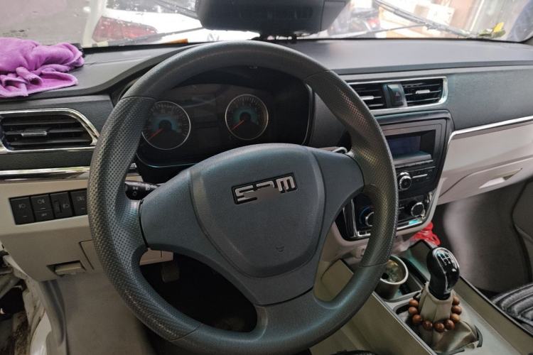 Used Jinbei New Hiace X30L CNG 2021 1.5L Natural Gas Wealth Single-Steaming Air-Conditioned Bus SWCC15M Steering Wheel