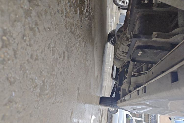 Used Jinbei New Hiace X30L CNG  Chassis Rear Right