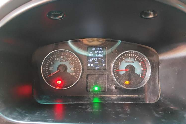 Used Jinbei New Hiace X30L CNG 2023 100L CNG Wealth Edition Van 2/5-Seater Air-Conditioned Model SWCC15M Odometer Close Up