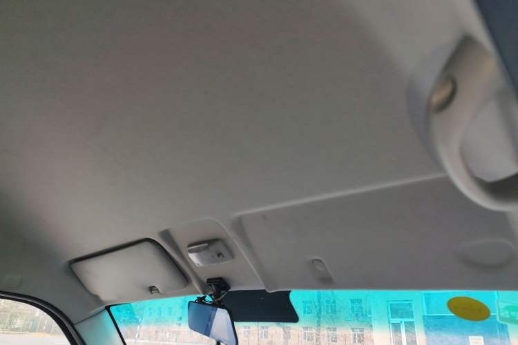 Used Jinbei New Hiace X30L CNG 2023 100L CNG Wealth Edition Van 2/5-Seater Air-Conditioned Model SWCC15M Headliner