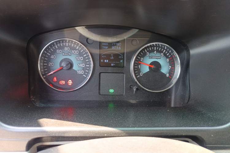 Used Jinbei New Hiace X30L CNG 2023 70L CNG Van 2/5 Seats Air-Conditioned Version Instrument Cluster