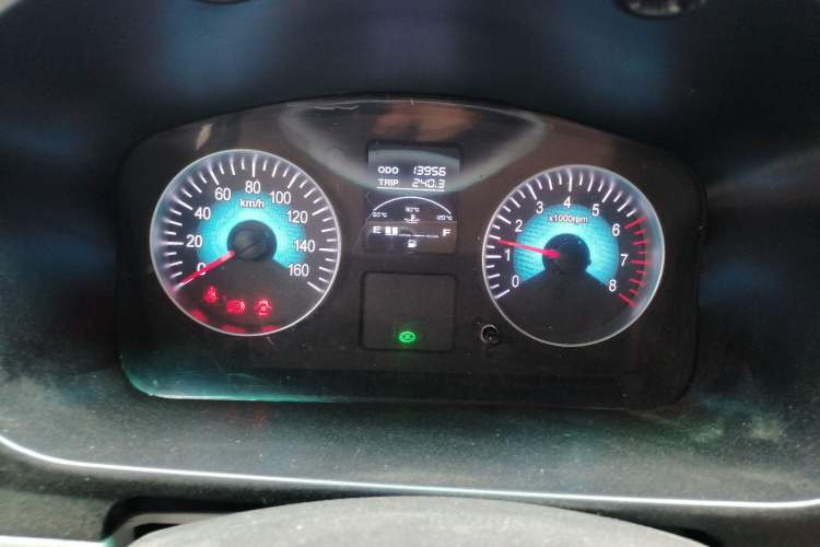 Used Jinbei New Hiace X30L CNG 2023 100L CNG Wealth Edition Bus 6/7 Seats No Air Conditioning SWCC15M Instrument Cluster