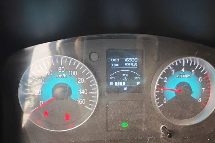 Used Jinbei New Hiace X30L CNG 2023 100L CNG Wealth Edition Bus 6/7-Seater Central Air-Conditioned Model SWCC15M Odometer Close Up