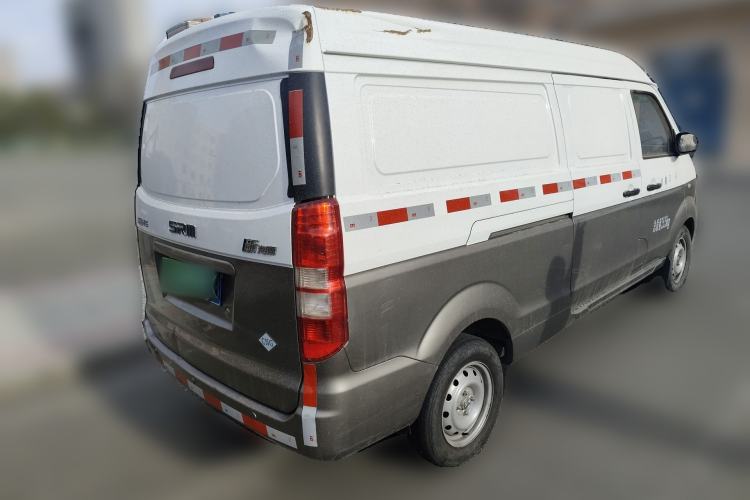 Used Jinbei New Hiace X30L CNG 2023 100L CNG Wealth Edition Van 2/5-Seater Air-Conditioned Model SWCC15M Rear Right 45 Deg
