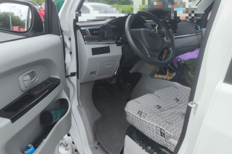 Used Jinbei New Hiace X30L CNG 2025 120L Champion Edition Bus with Central Air Conditioning 6/7 Seats Driver Seat