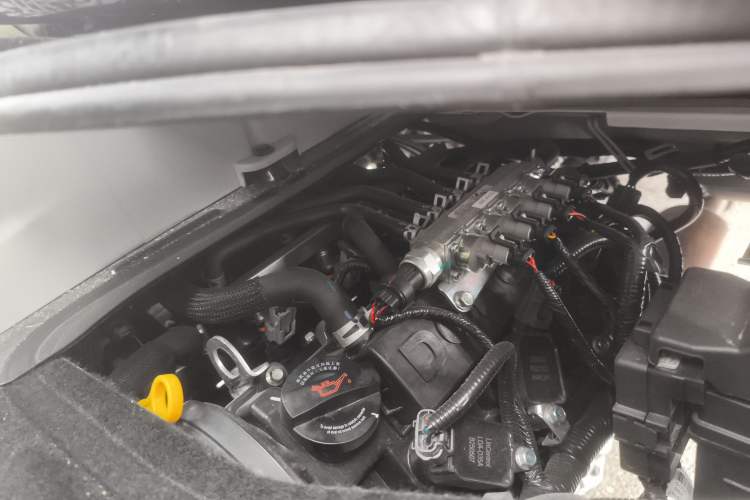 Used Jinbei New Hiace X30L CNG 2025 120L Champion Edition Bus with Central Air Conditioning 6/7 Seats Engine Bay Left