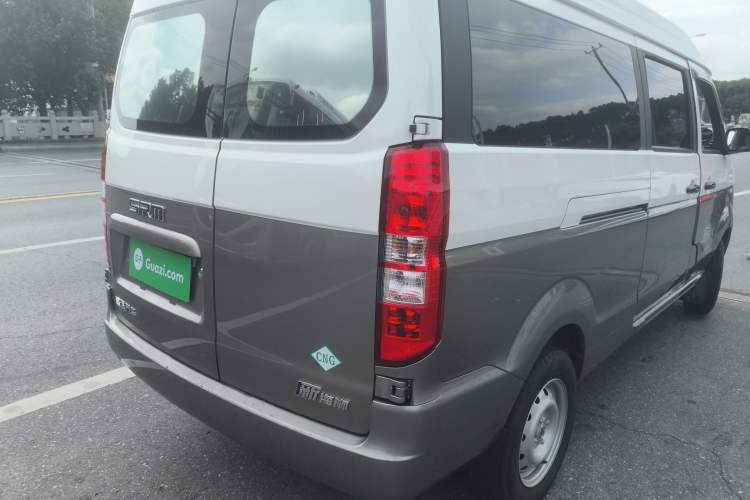 Used Jinbei New Hiace X30L CNG 2025 120L Champion Edition Bus with Central Air Conditioning 6/7 Seats Rear Right 45 Deg
