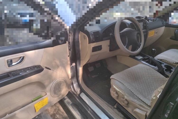 Used Jinbei S50 2011 2.4L Manual 4x4 Comfort Edition Driver Seat