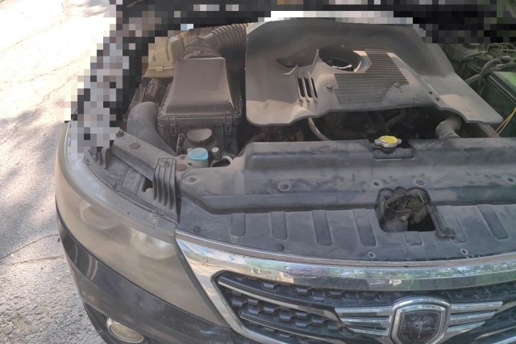 Used Jinbei S50 2011 2.4L Manual 4x4 Comfort Edition Engine Bay Right