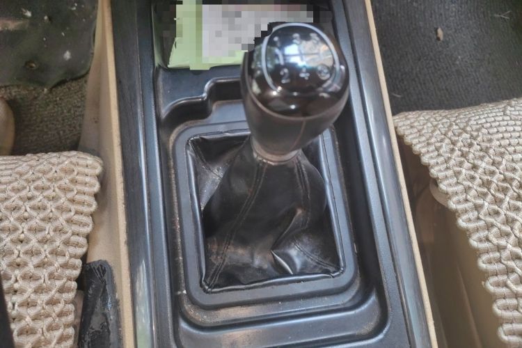 Used Jinbei S50 2011 2.4L Manual 4x4 Comfort Edition Gear Lever