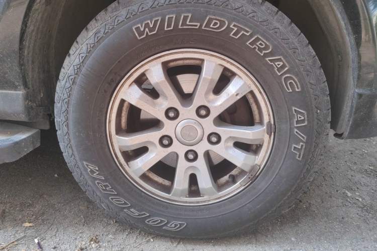 Used Jinbei S50 2011 2.4L Manual 4x4 Comfort Edition Right Front Wheel Hub