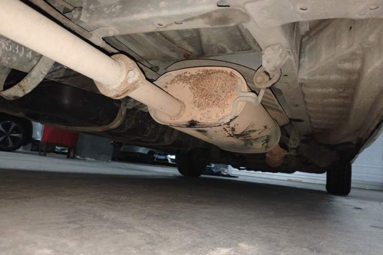 Used Jinbei S50 2011 2.0L Manual Two-Wheel Drive Standard Version Chassis Rear Right