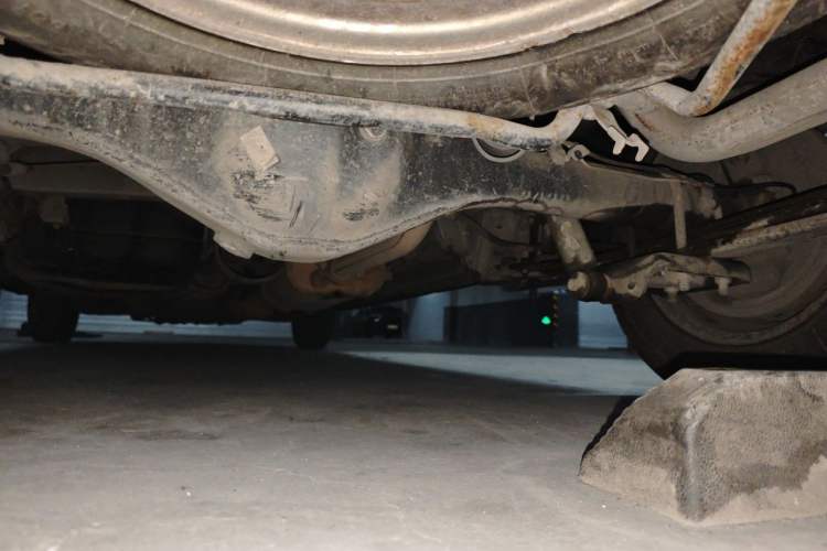 Used Jinbei S50 2011 2.0L Manual Two-Wheel Drive Standard Version Chassis Rear