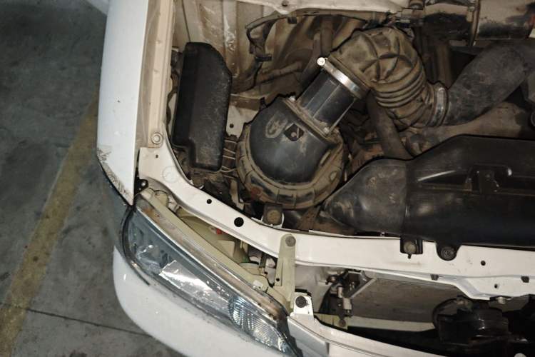 Used Jinbei S50 2011 2.0L Manual Two-Wheel Drive Standard Version Engine Bay Right