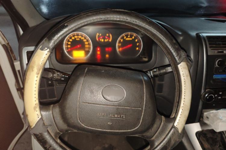 Used Jinbei S50 2011 2.0L Manual Two-Wheel Drive Standard Version Steering Wheel