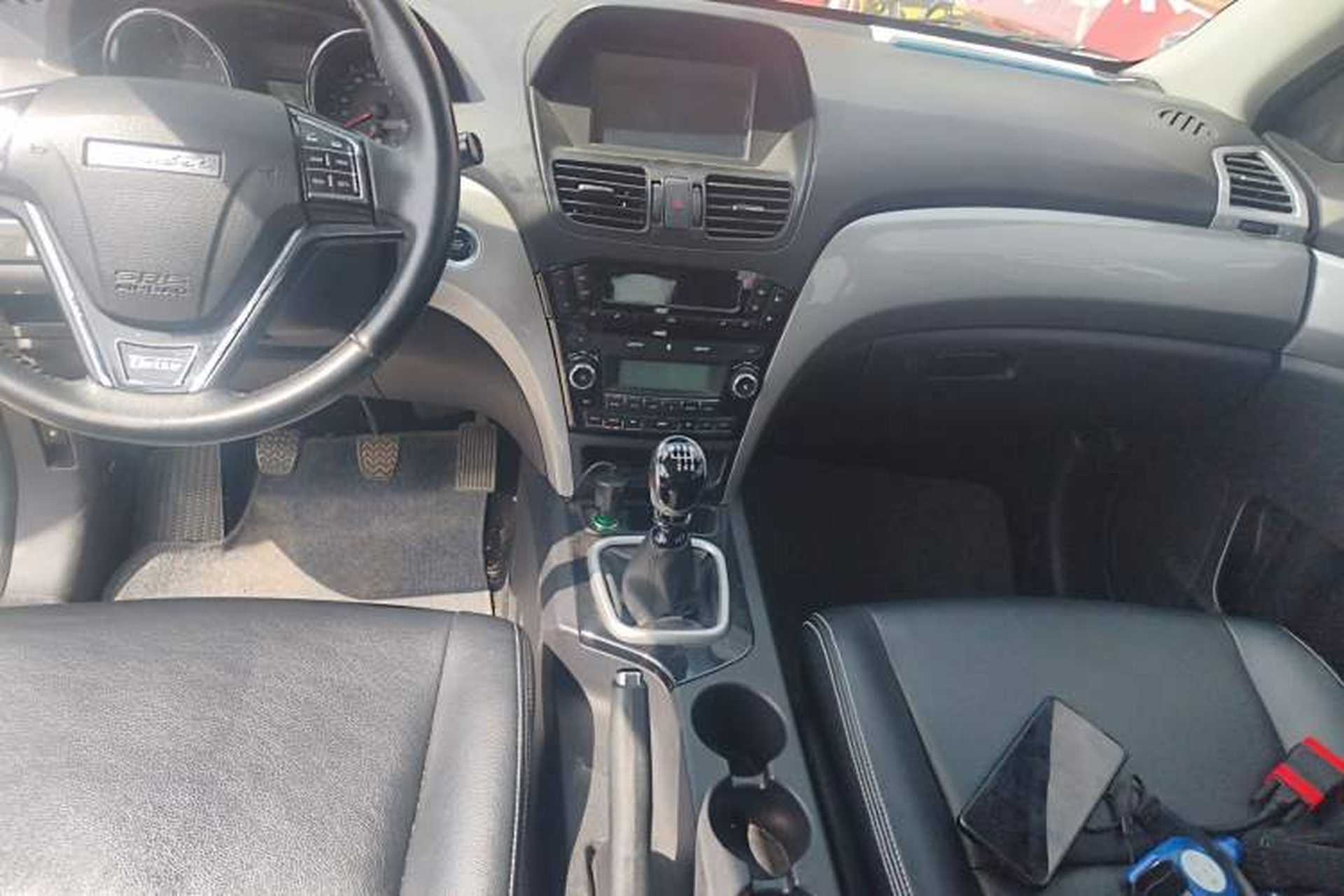 Used Jinbei S70 2017 1.5T Excellence Edition 5 Seats Audio And AC Panel
