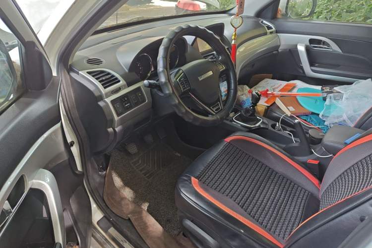 Used Jinbei S70 2017 1.5T Excellence Edition 5 Seats Driver Seat