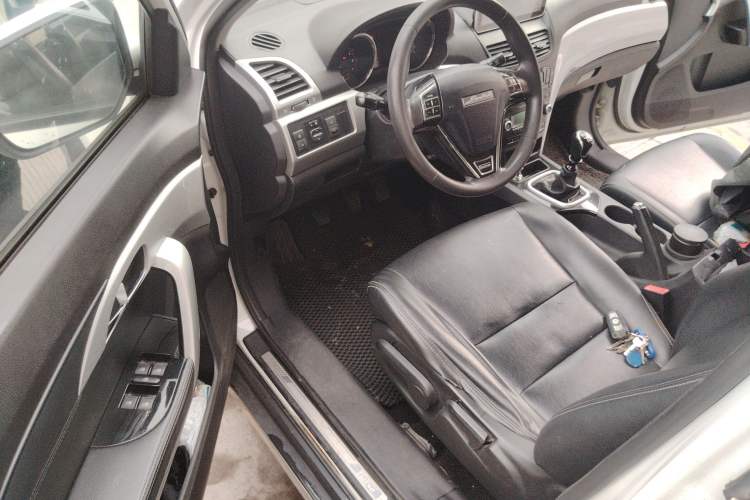 Used Jinbei S70 2017 1.5T Trendy Edition 5 Seats Driver Seat