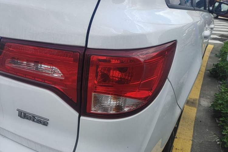 Used Jinbei S70 2017 1.5T Fashion Edition 5-seater Exterior 3