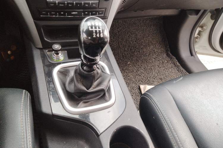Used Jinbei S70 2017 1.5T Trendy Edition 5 Seats Gear Lever