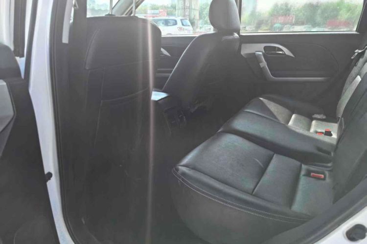 Used Jinbei S70 2017 1.5T Flagship Edition 5-seater Interior 4