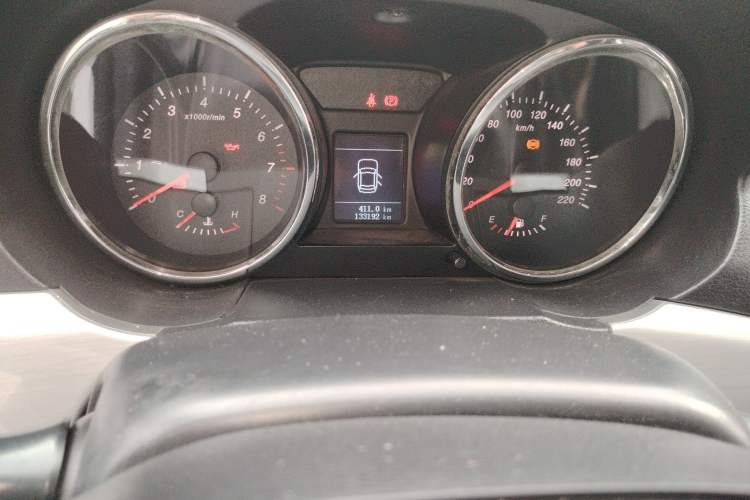 Used Jinbei S70 2017 1.5T Trendy Edition 5 Seats Odometer Close Up