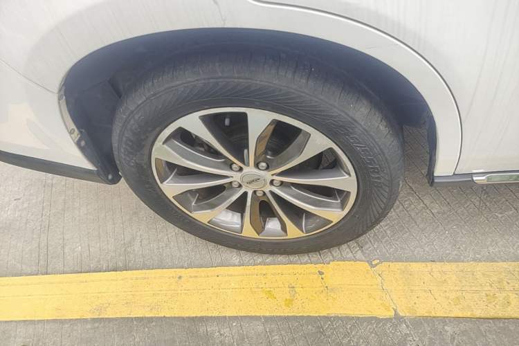 Used Jinbei S70 2017 1.5T Fashion Edition 5-seater Right Rear Wheel Hub