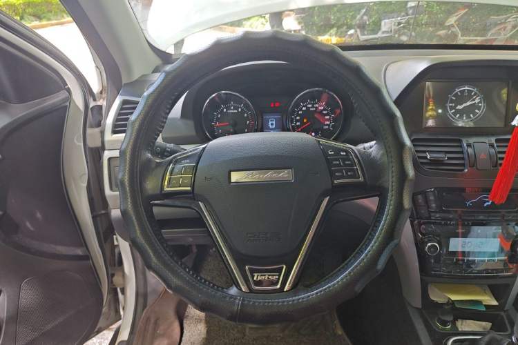 Used Jinbei S70 2017 1.5T Excellence Edition 5 Seats Steering Wheel