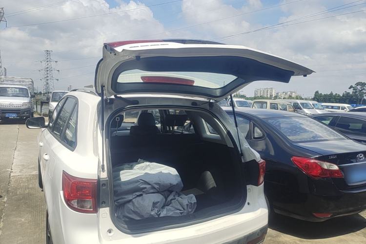 Used Jinbei S70 2017 1.5T Fashion Edition 5-seater Trunk