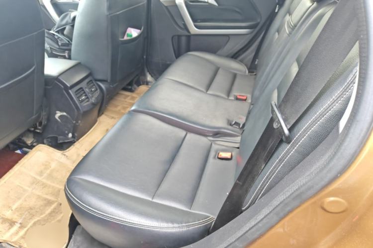 Used Jinbei S70 2017 1.5T Excellence Edition 5 Seats Left Rear Seat