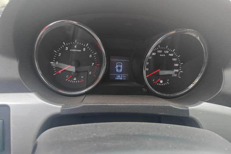 Used Jinbei S70 2017 1.5T Fashion Edition 5-seater Odometer Close Up