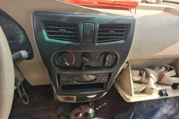 Used Jinbei Starfish A7 2011 1.0L Special Offer DL465Q3 Audio And AC Panel