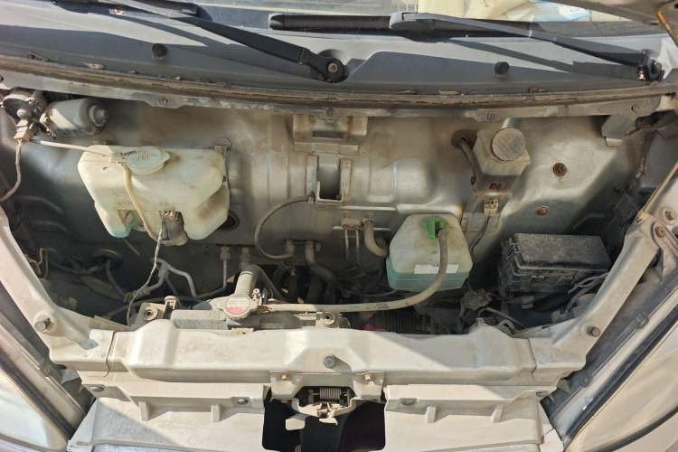 Used Jinbei Starfish A7 2011 1.0L Special Offer DL465Q3 Engine Bay